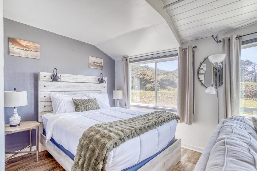 Aviator - Queen Room interior